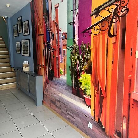 Artmotel & Bistro Haţeg 외부 사진
