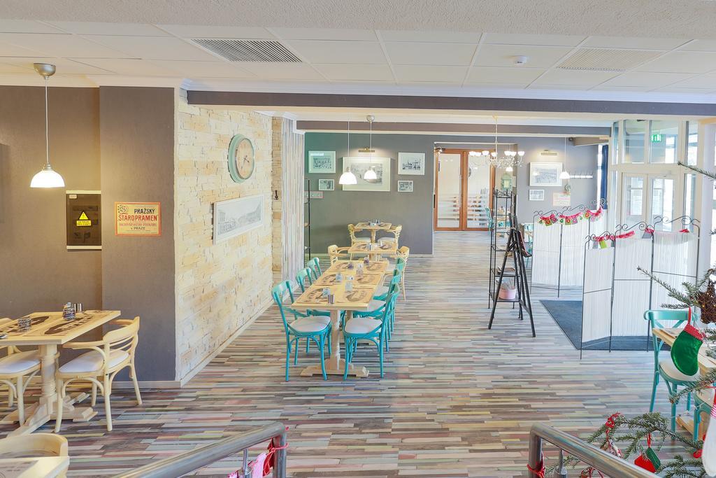 Artmotel & Bistro Haţeg 외부 사진