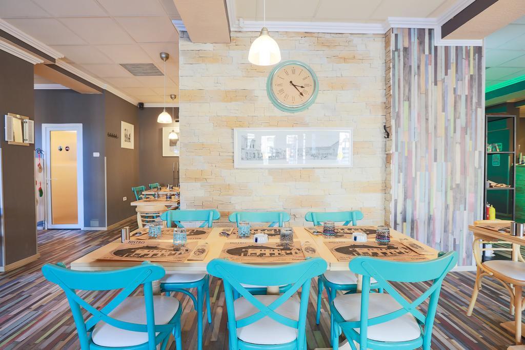 Artmotel & Bistro Haţeg 외부 사진