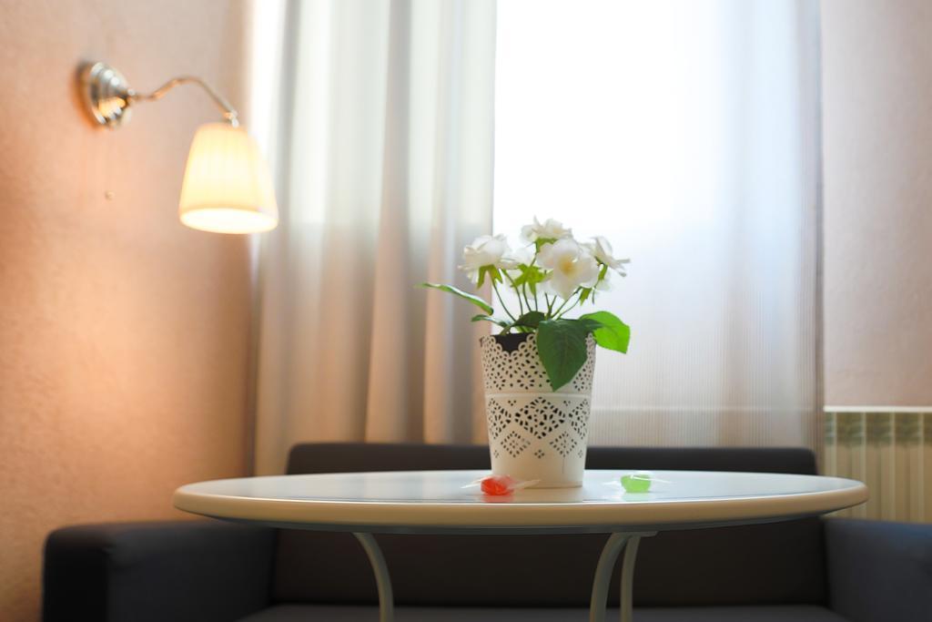 Artmotel & Bistro Haţeg 객실 사진