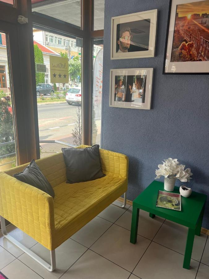 Artmotel & Bistro Haţeg 외부 사진