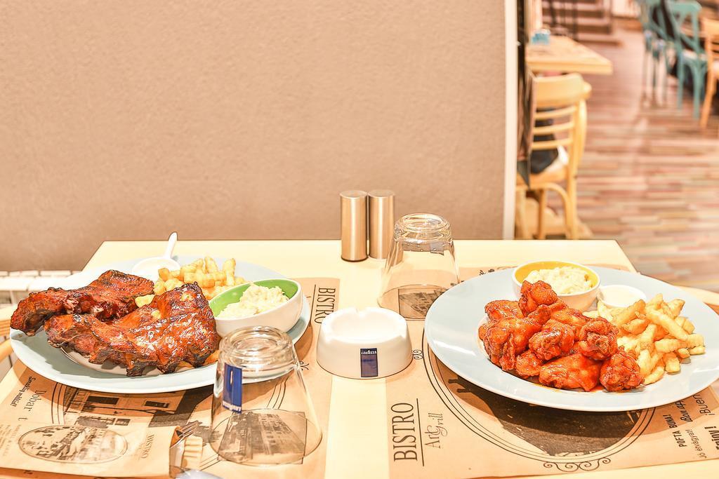 Artmotel & Bistro Haţeg 외부 사진