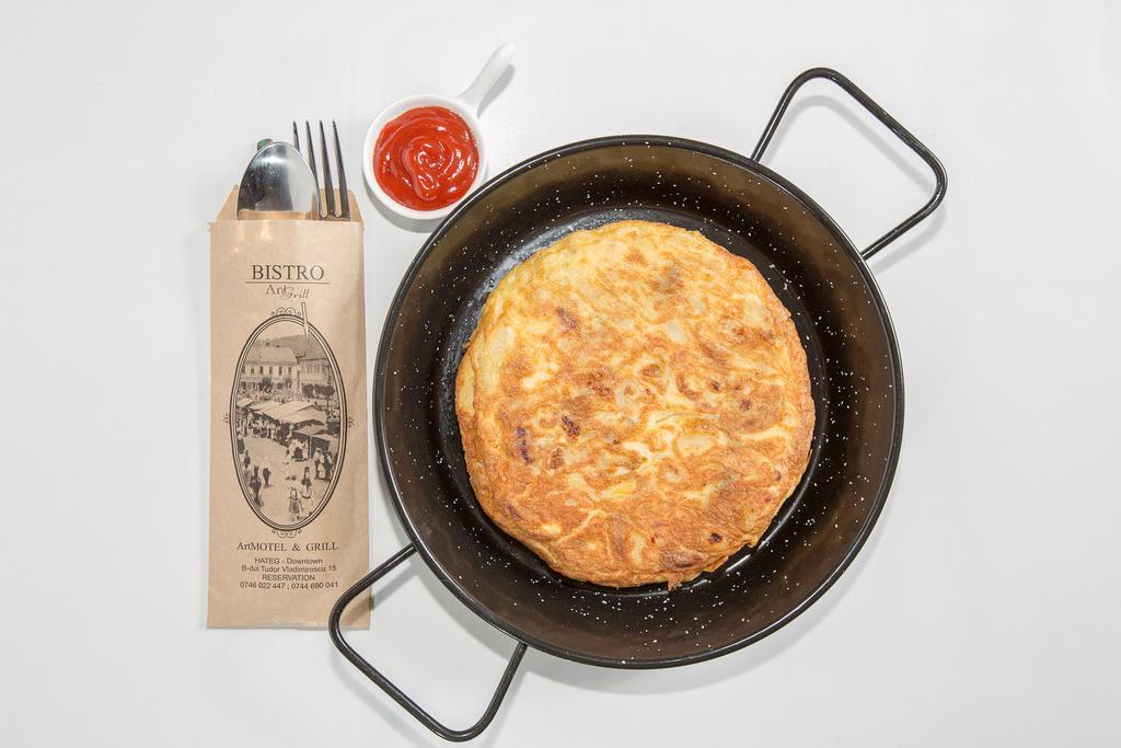 Artmotel & Bistro Haţeg 외부 사진