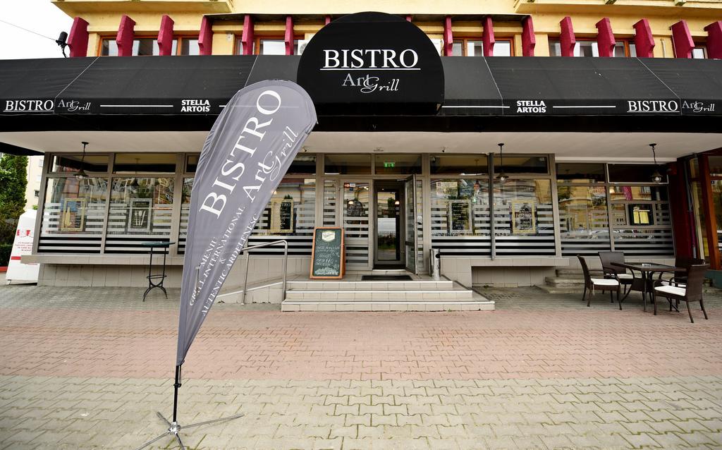Artmotel & Bistro Haţeg 외부 사진